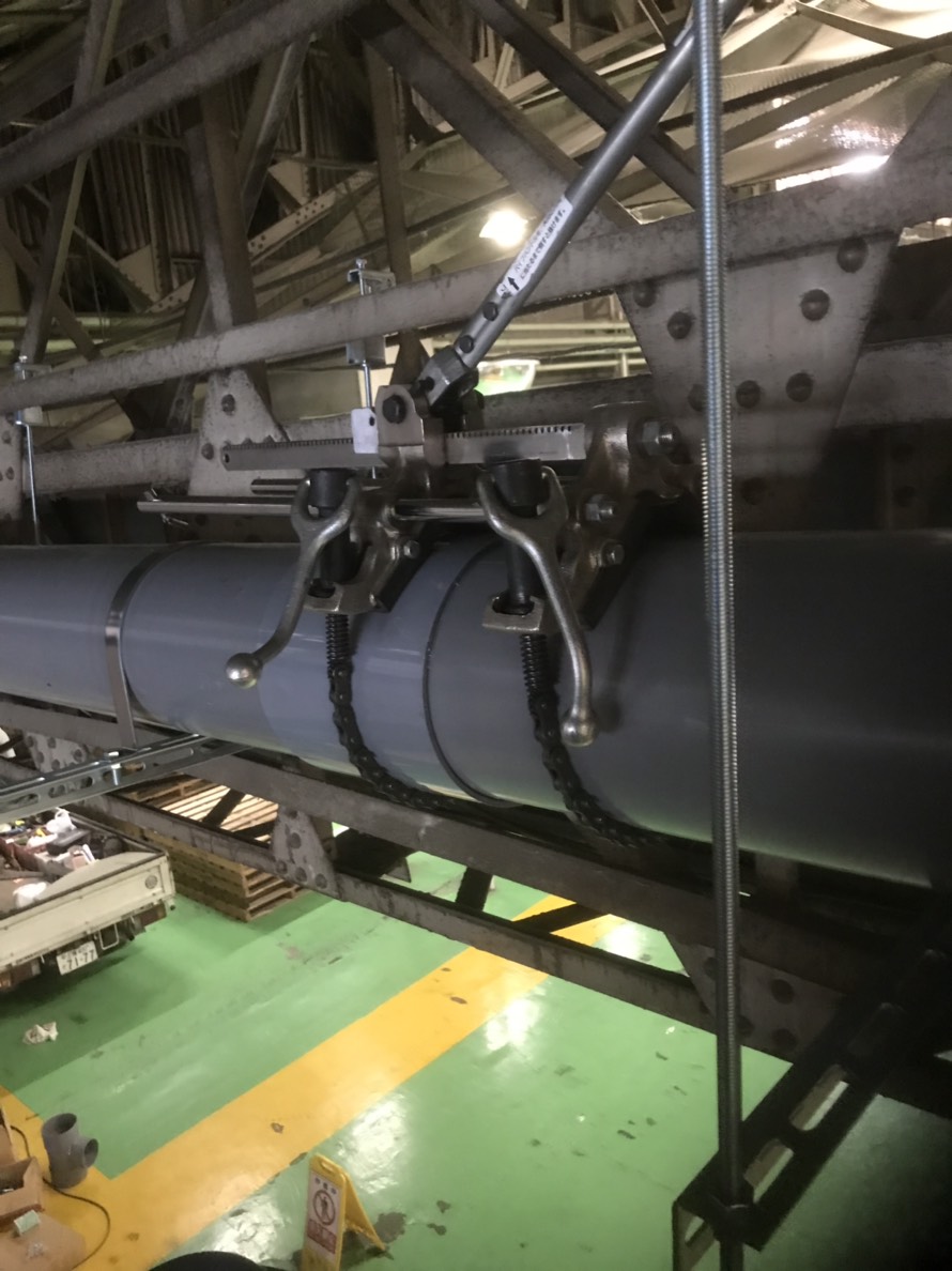 雨樋工事 竪樋パイプ配管工事１